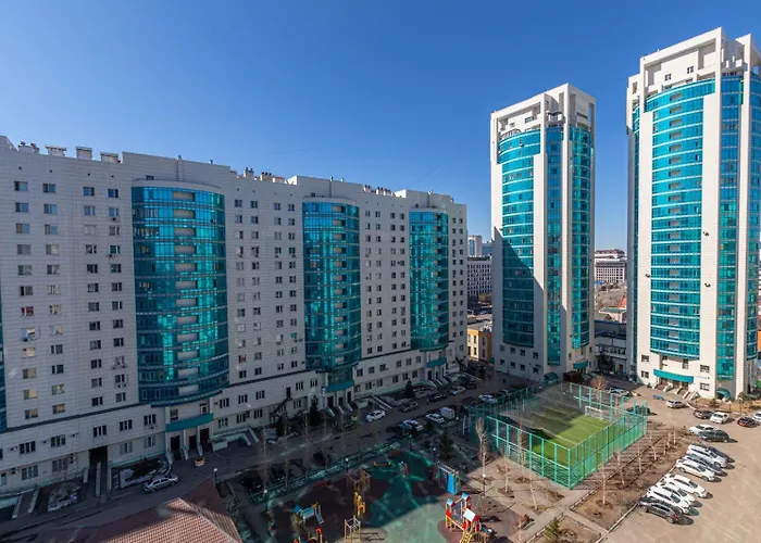 124 Центр,На 1-8 Человек,2 Спальни Гостиная Кухня 3 Кровати Раскладной Диван 2 Кондиционера