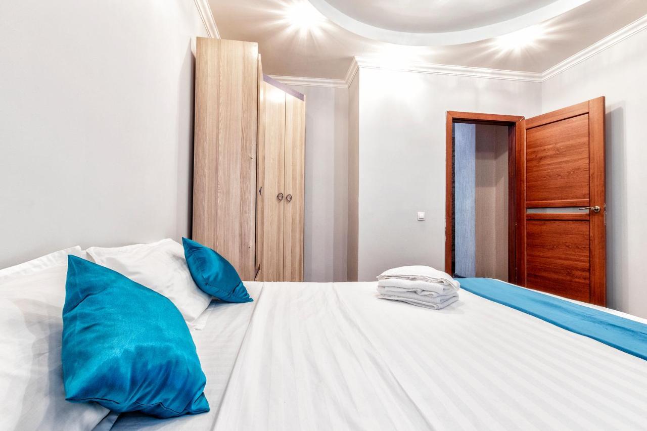 Apartment 124 центр,на 1-8 человек,2 спальни гостиная кухня 3 кровати раскладной диван 2 кондиционера Nur-Sultan (Astana)