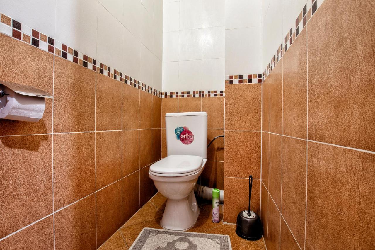 Apartment 124 центр,на 1-8 человек,2 спальни гостиная кухня 3 кровати раскладной диван 2 кондиционера