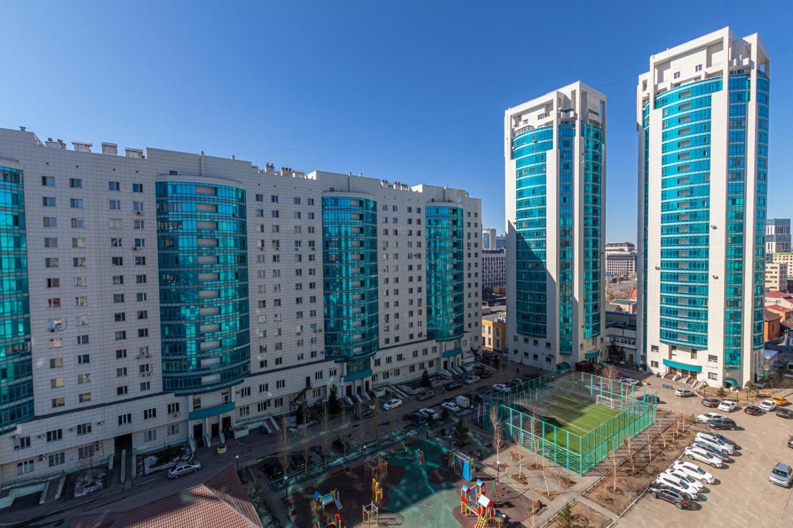 124 центр,на 1-8 человек,2 спальни гостиная кухня 3 кровати раскладной диван 2 кондиционера *